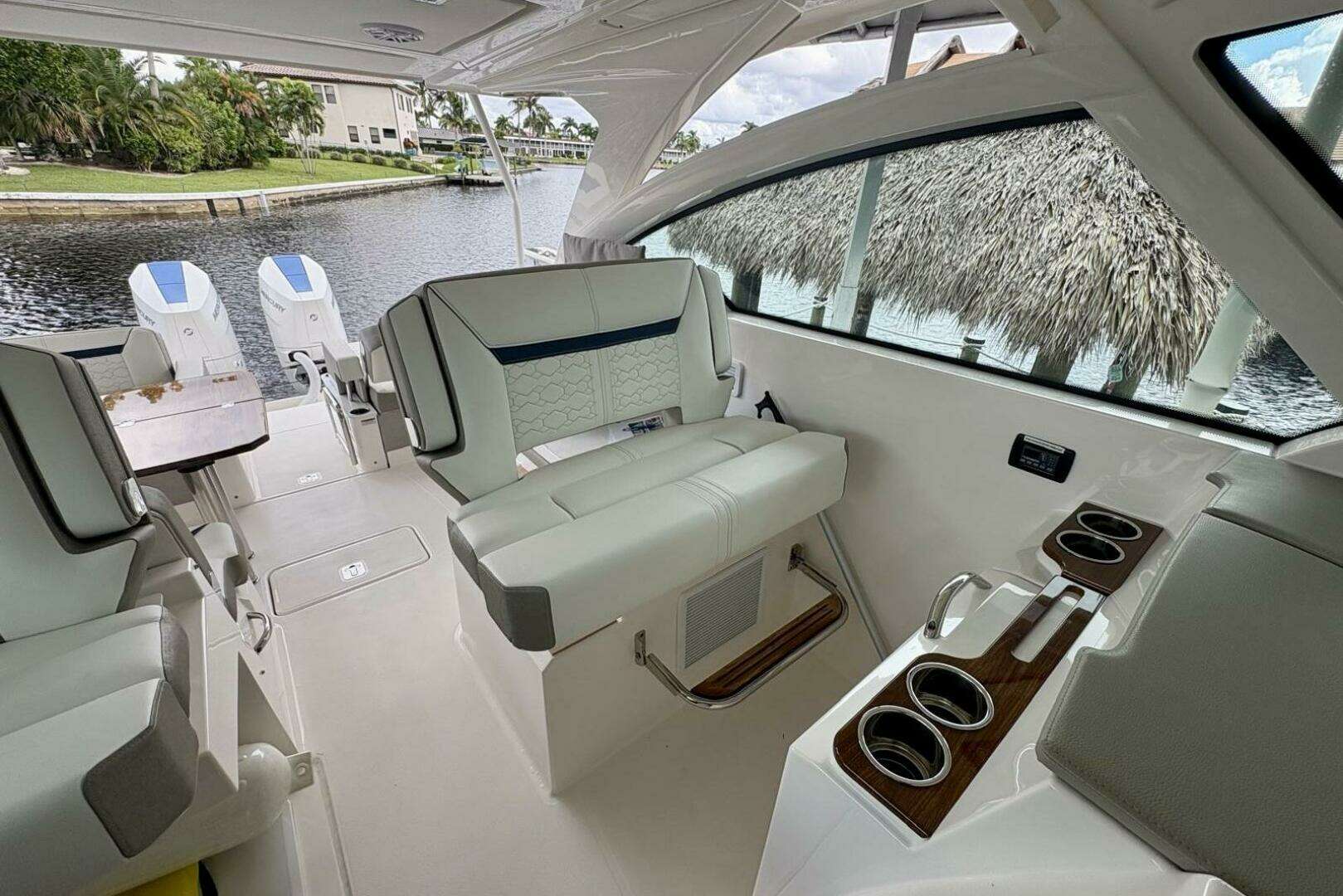 2024 Tiara Sport 34 LX - Image 12