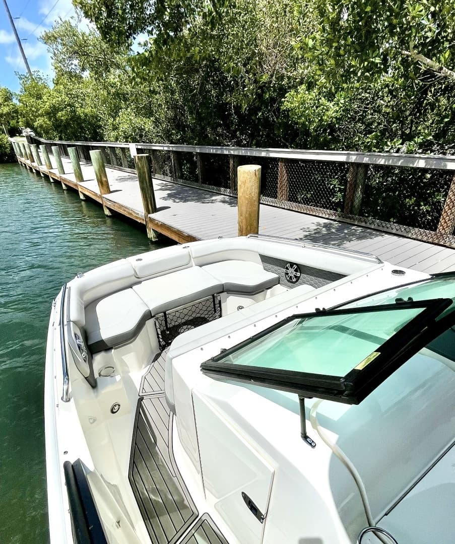 2024 Sea Ray SDX 25 Outboard - Image 14