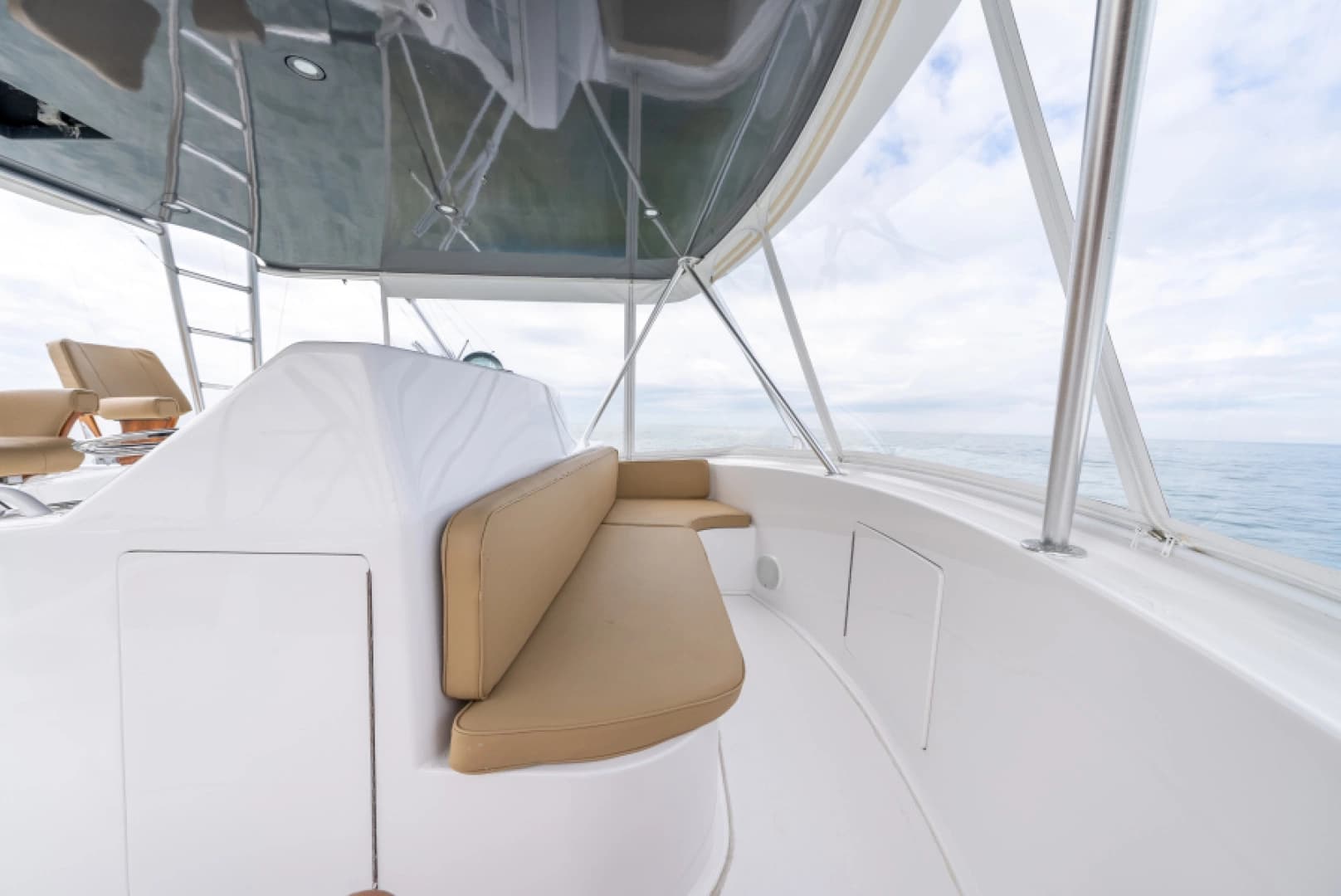 2003 Viking 45 Convertible - Image 15