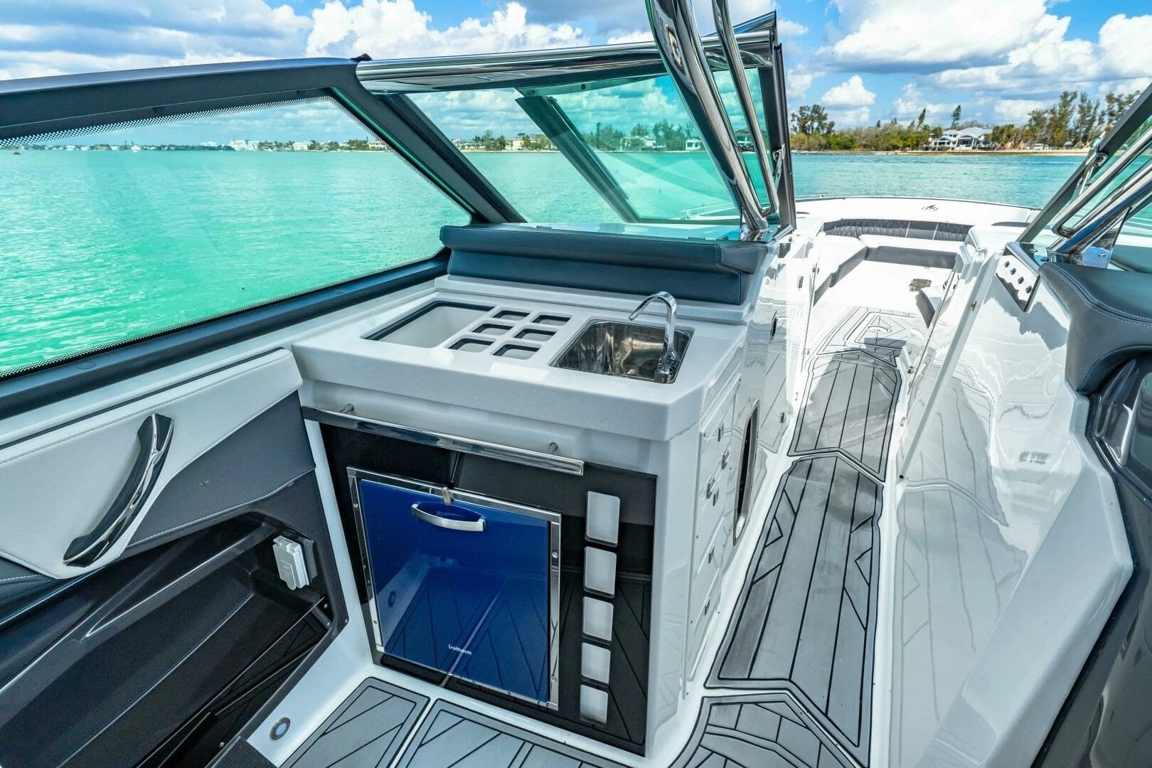 2023 Monterey 385 SS - Image 18