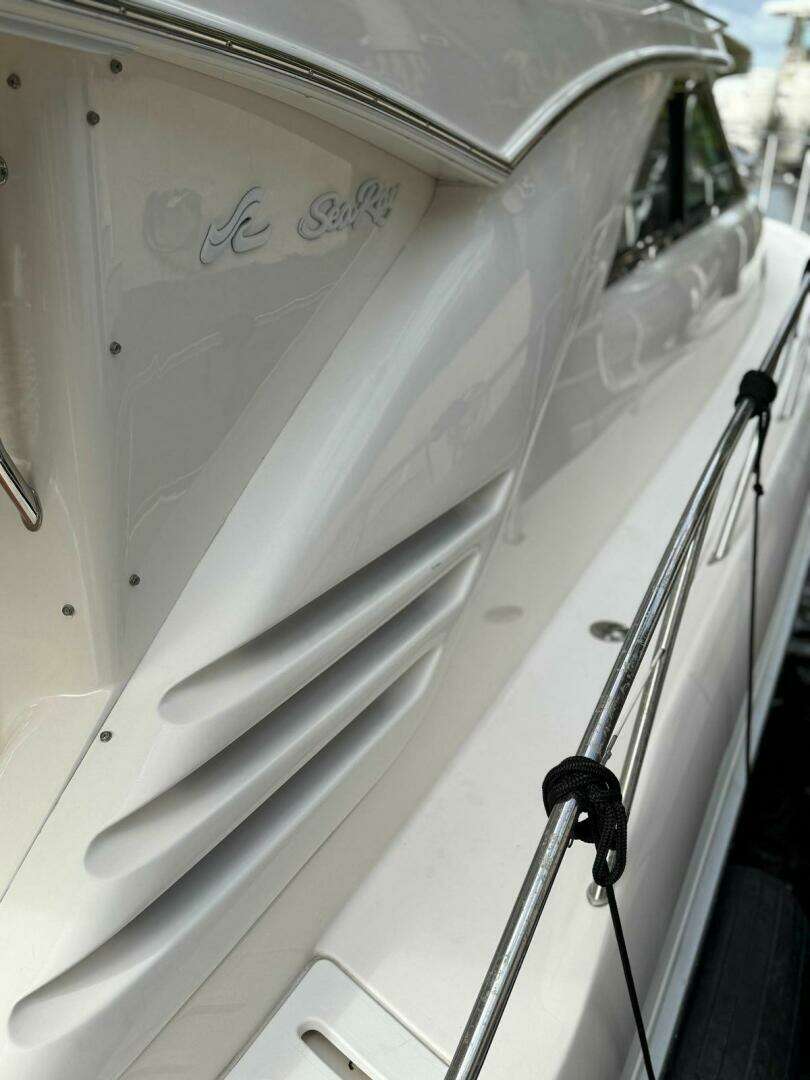 1997 Sea Ray 400 Sedan Bridge - Image 16