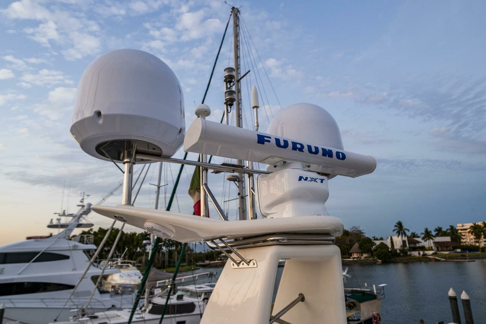 2002 Viking Princess 72 Princess Yacht - Image 21
