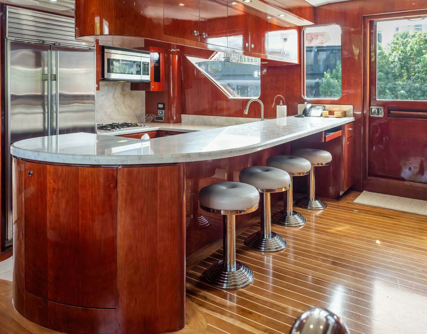 2005 Ocean Alexander 80 motoryacht - Image 8