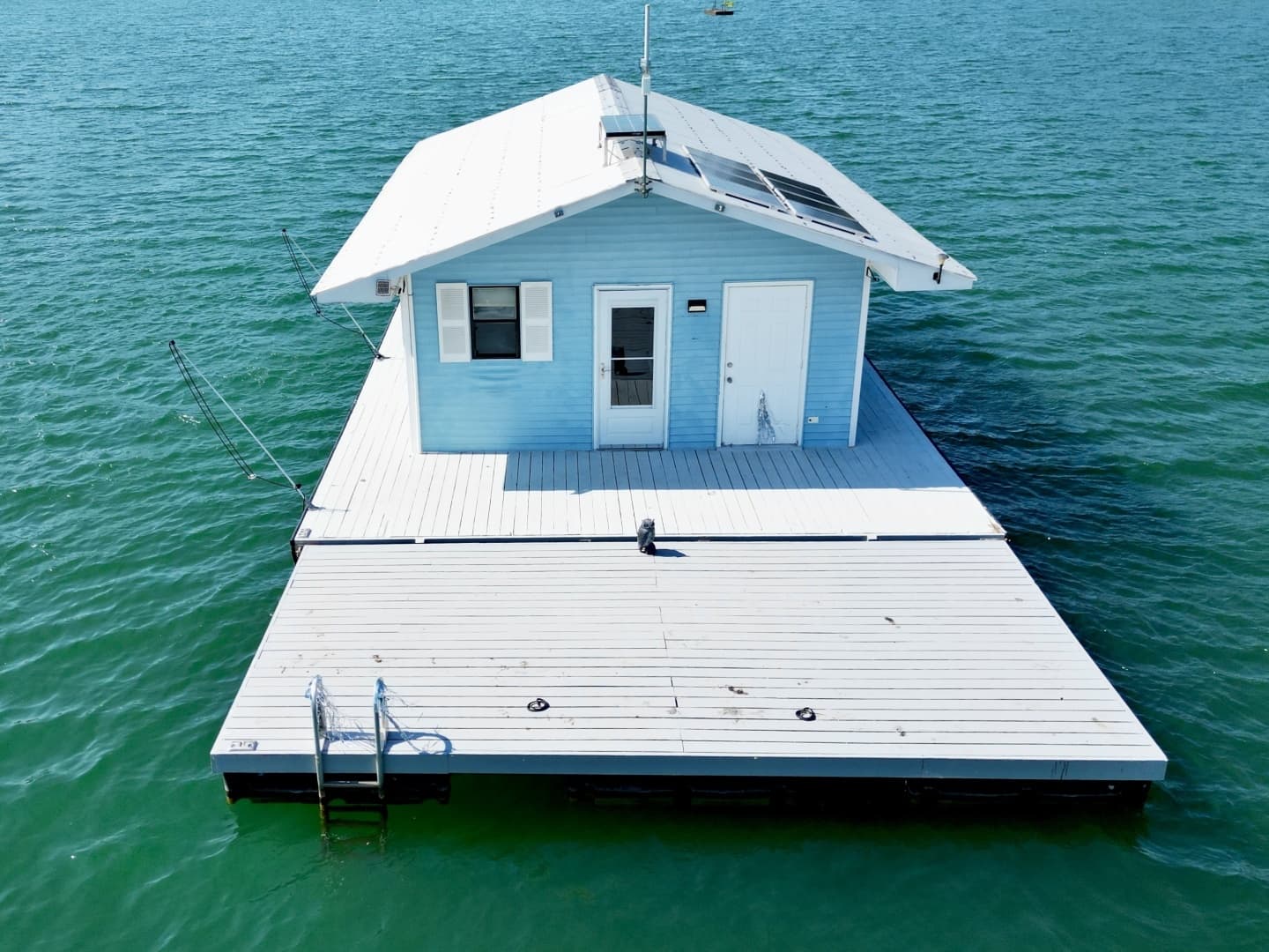 1978 Custom 18 x 24 Off-Grid Floating Cabin Approx 385sqft - Image 5
