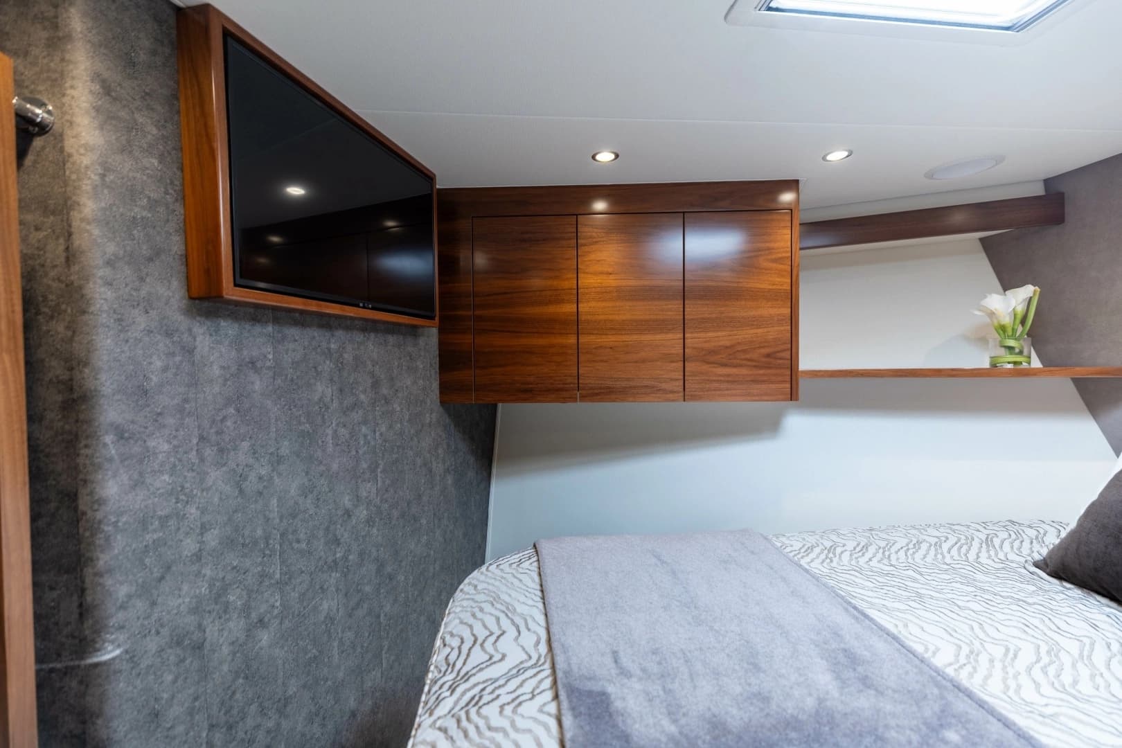 2023 Viking 72 Convertible - Image 46