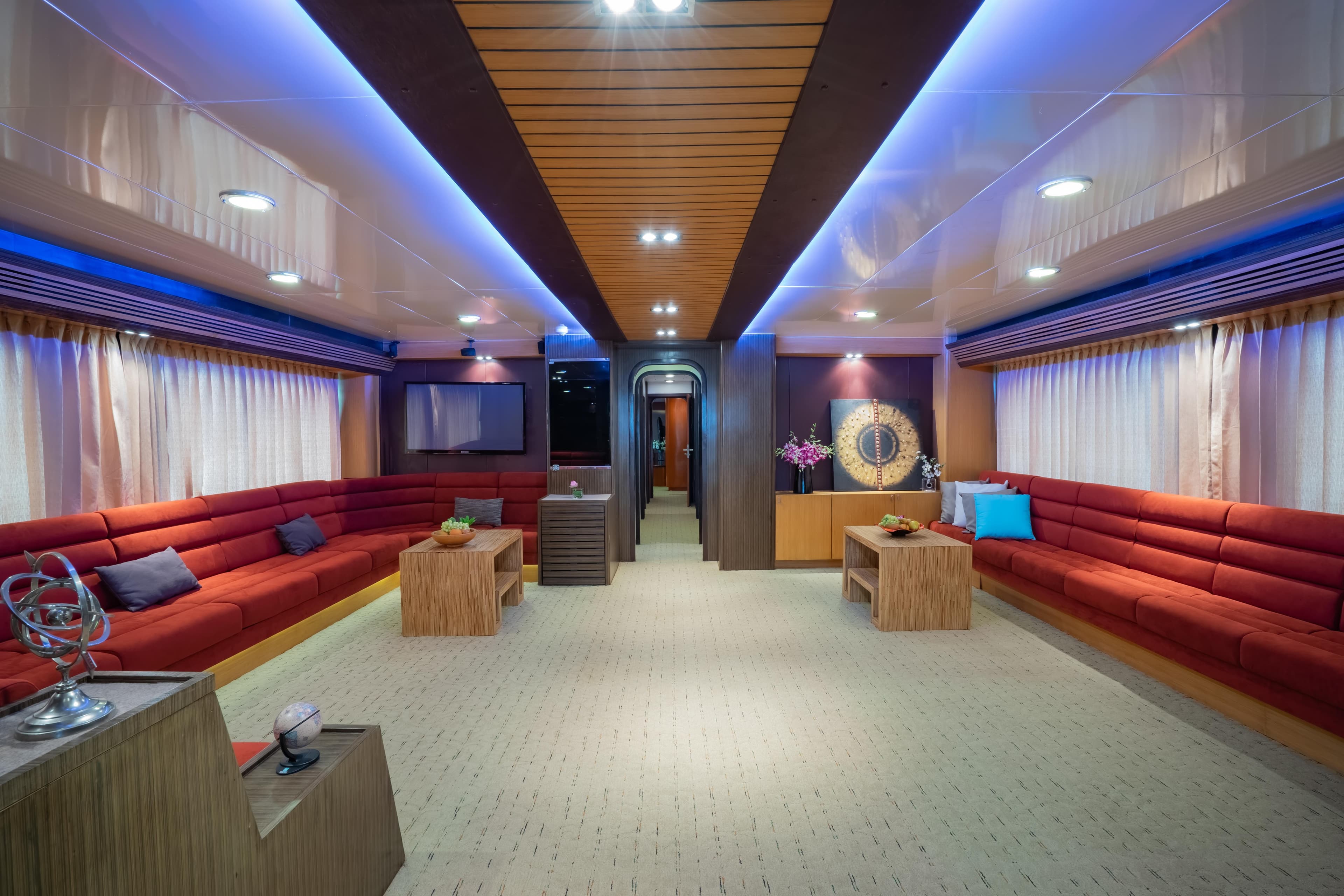 37m Power Catamaran