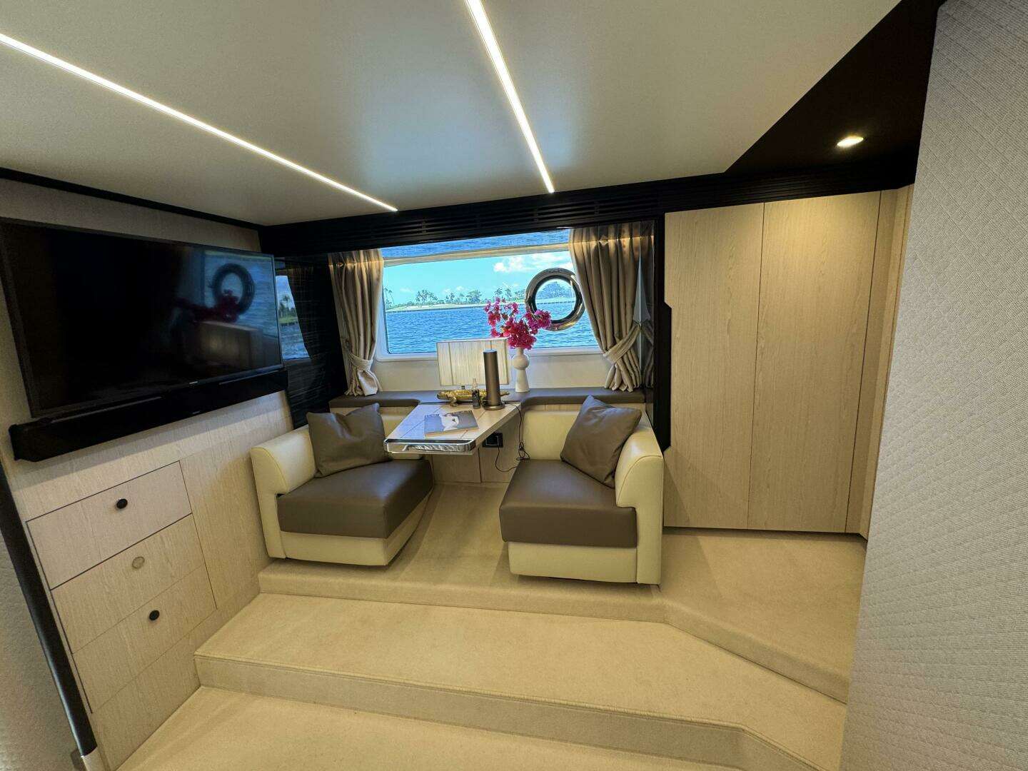 2018 Azimut 66 Flybridge - Image 49