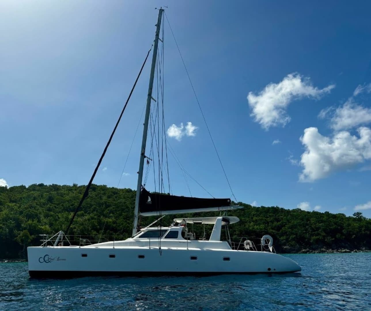2015 Voyage Yachts 520 - Image 2