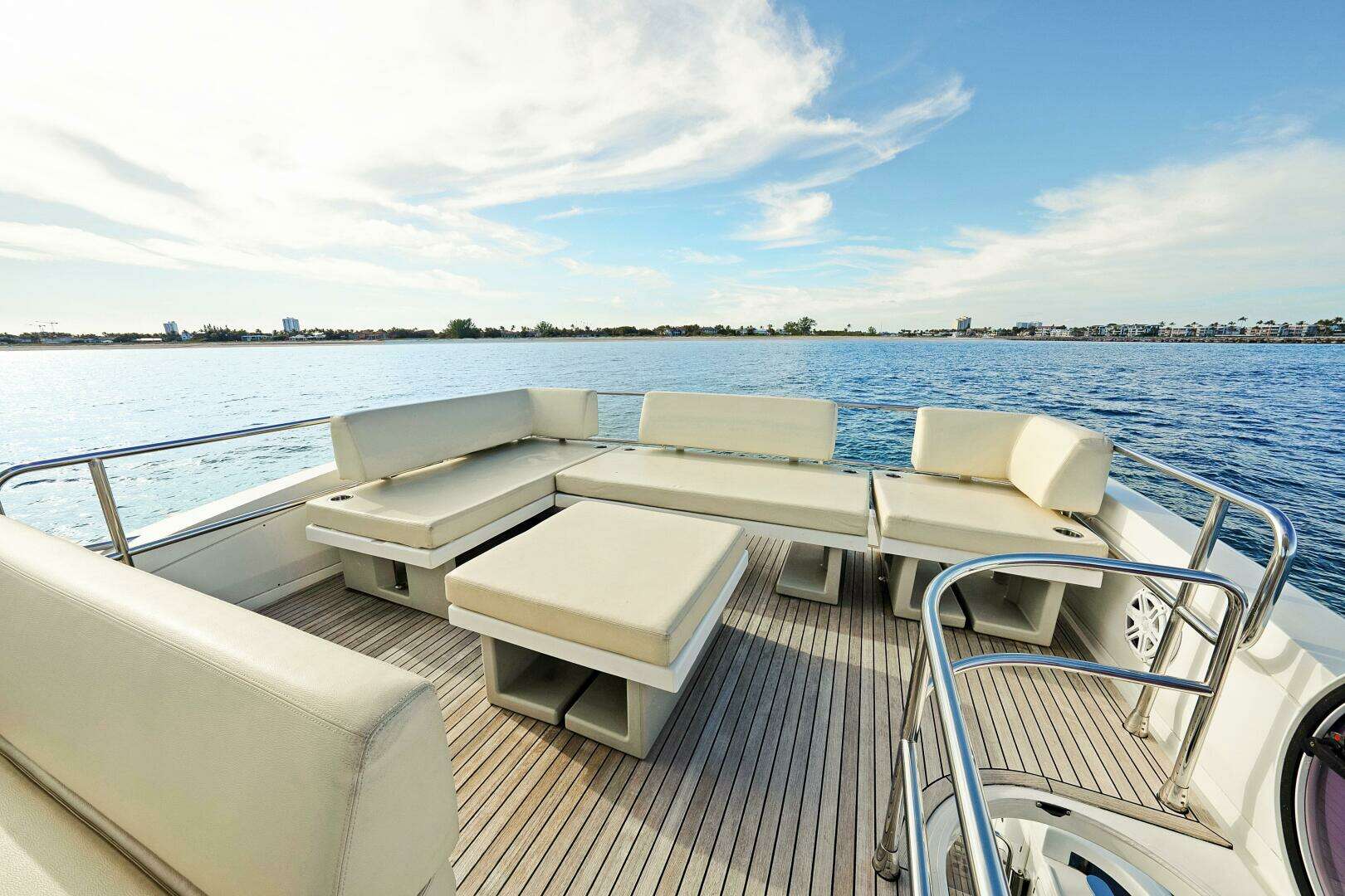 2017 Azimut 60 Flybridge - Image 38