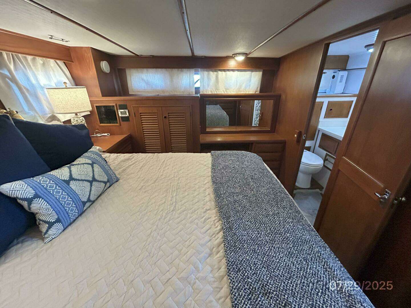 1989 DeFever Offshore Cruiser - Image 48