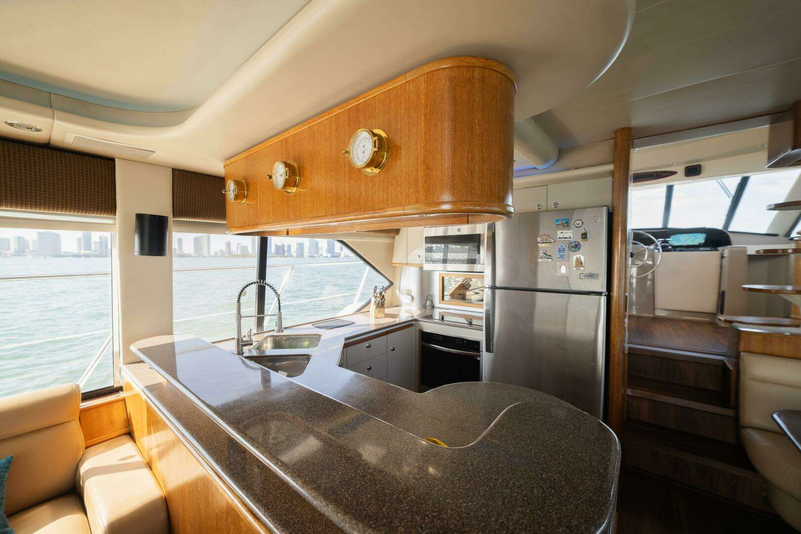 1999 Bayliner 5788 - Image 19