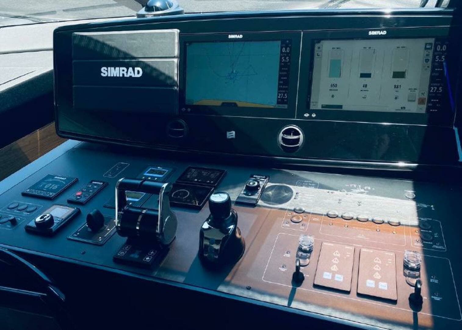 2020 Ferretti Yachts 670 - Image 3