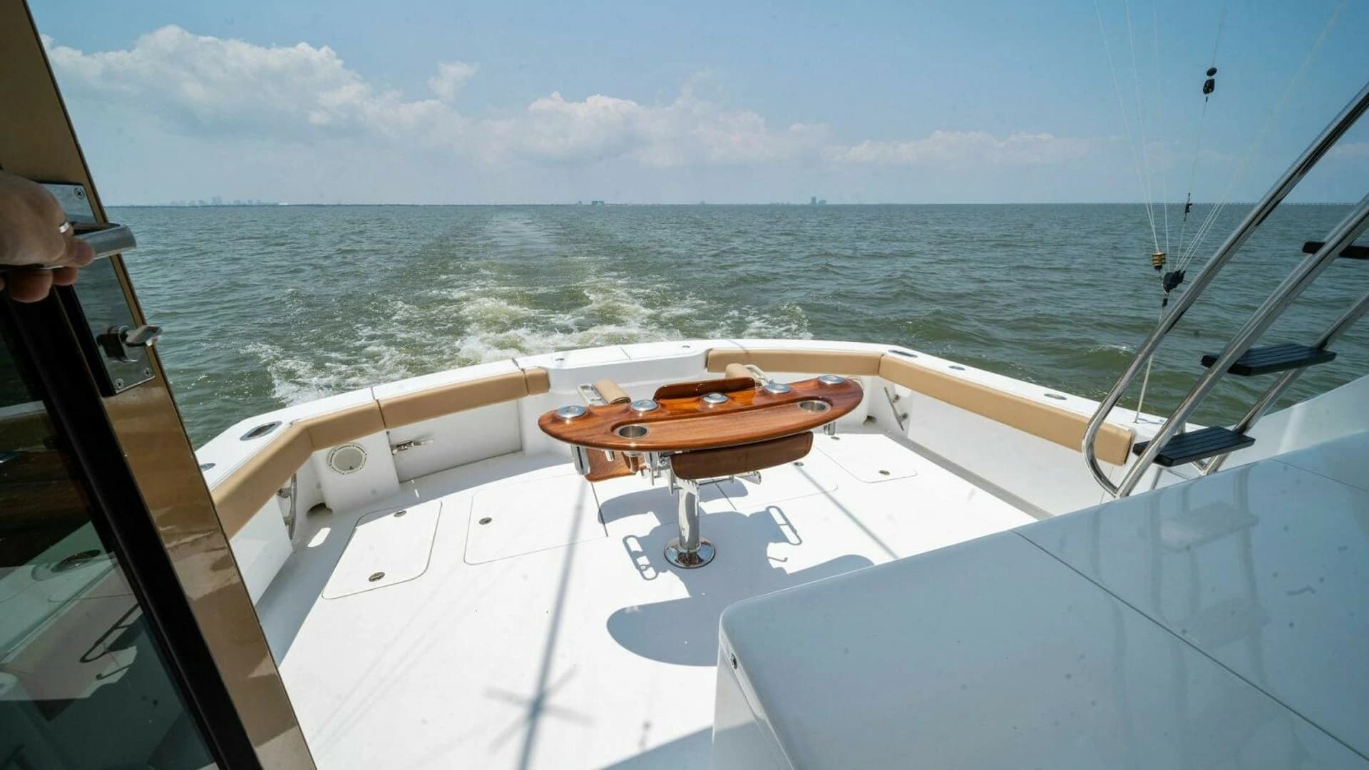 2003 Hatteras 54 Convertible - Image 44