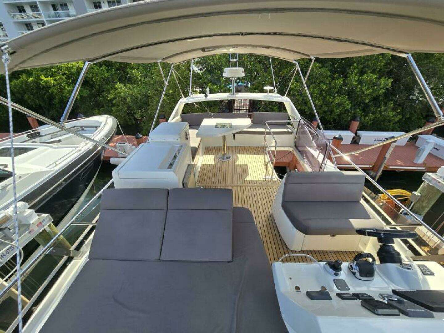 2018 Prestige 460 - Image 15