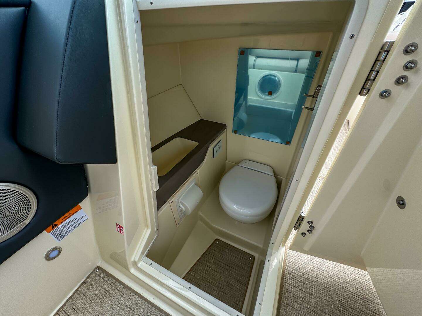 2026 Chris-Craft Sportster 28 - Image 24