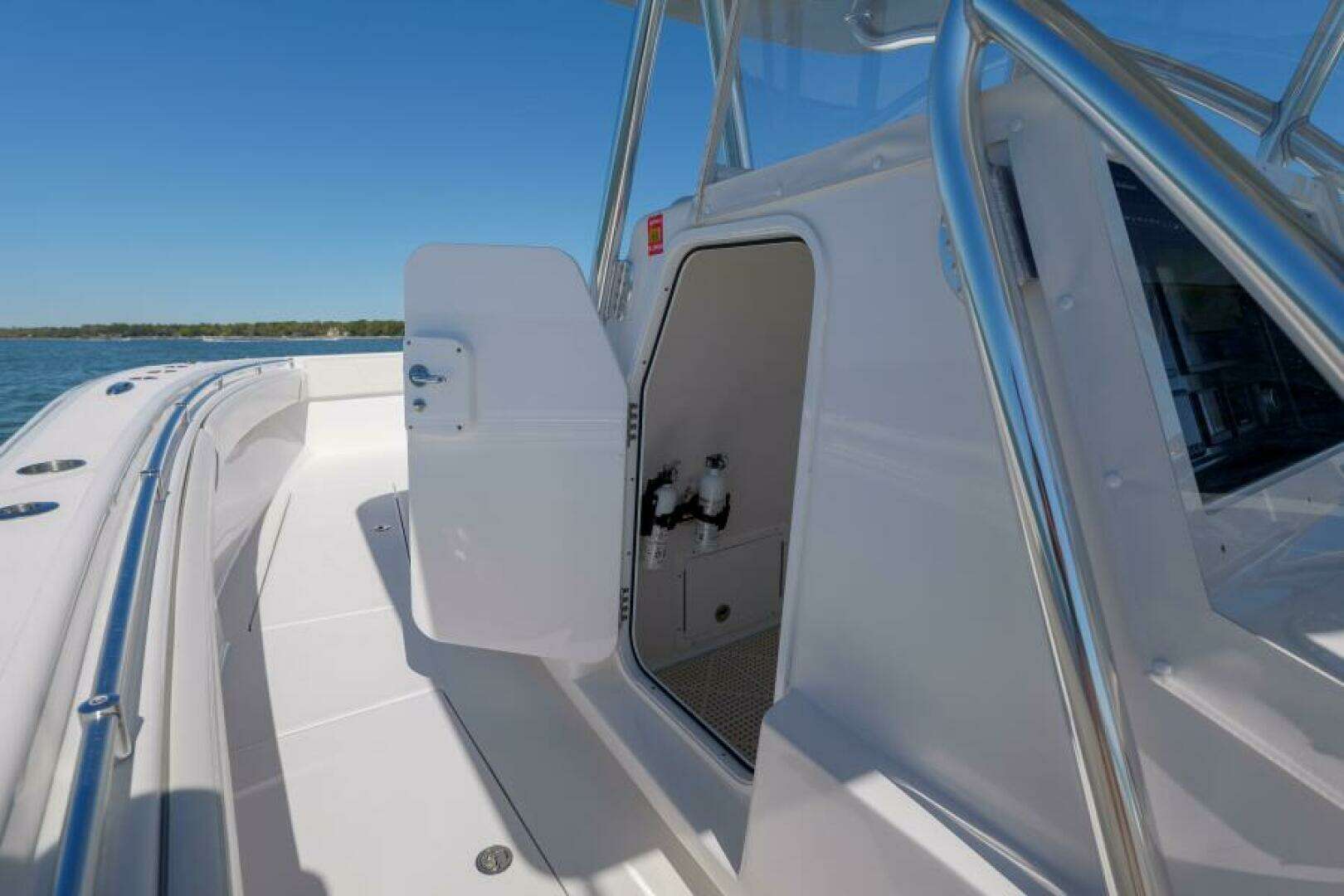 2023 SeaHunter 38 CTS - Image 49