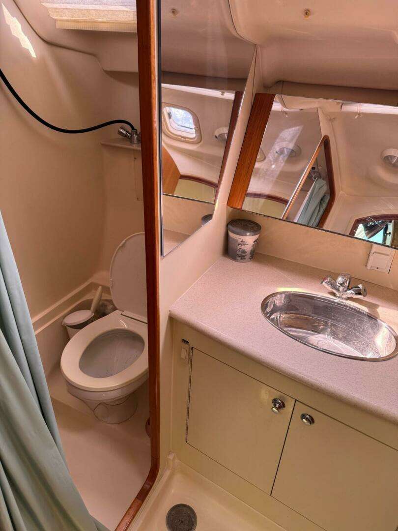 2004 Hunter 386 - Image 16