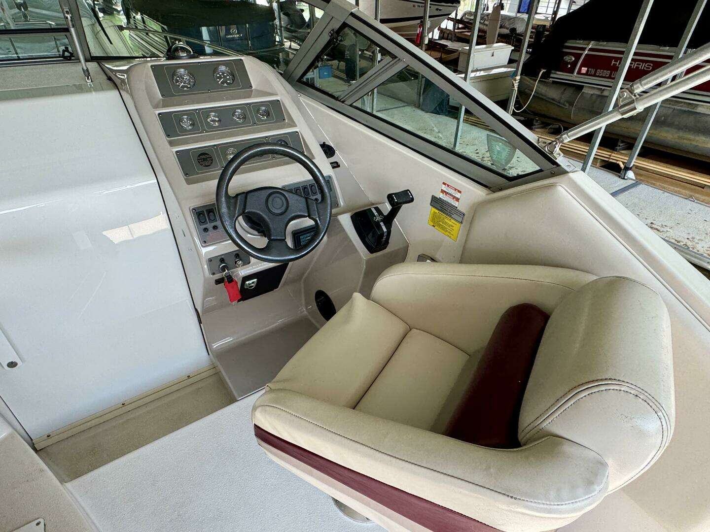 1994 Chaparral Signature 27 Cabin Cruiser - Image 17