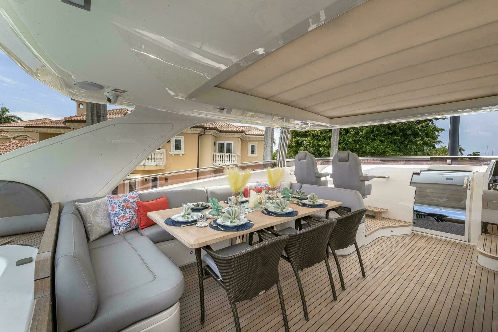 2012 Princess 32M - Image 59