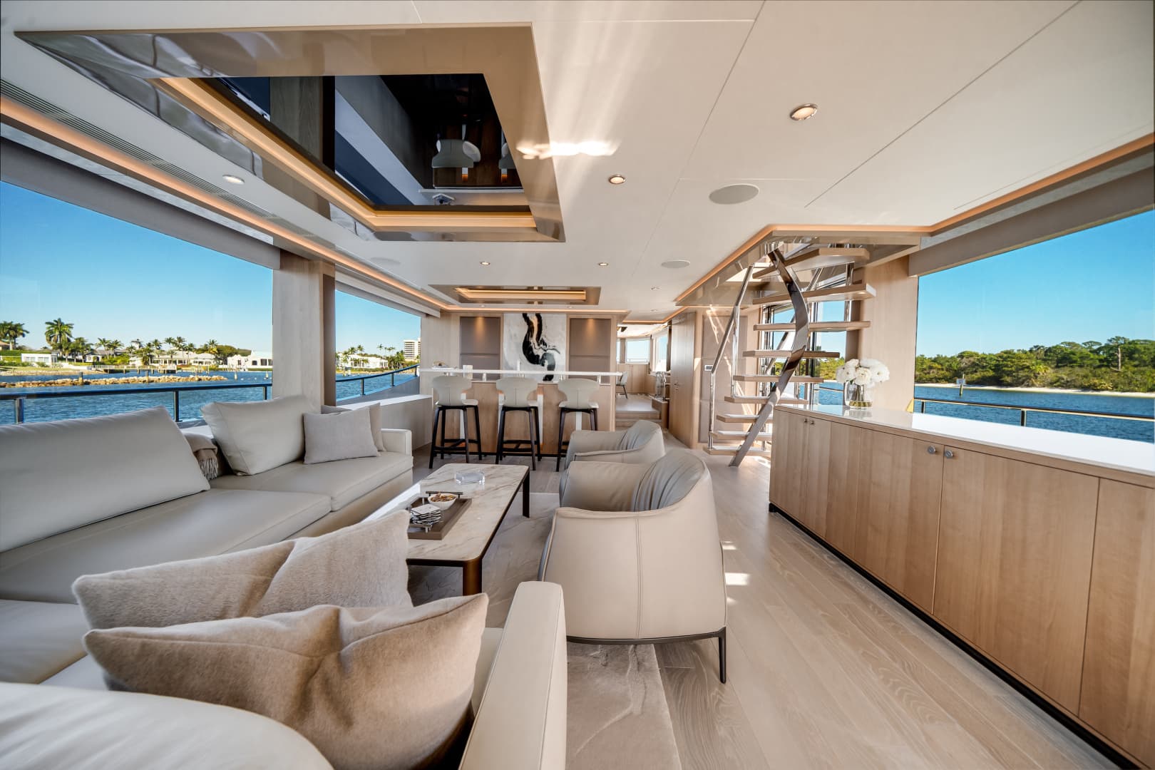2025 Ocean Alexander 28L - Image 10