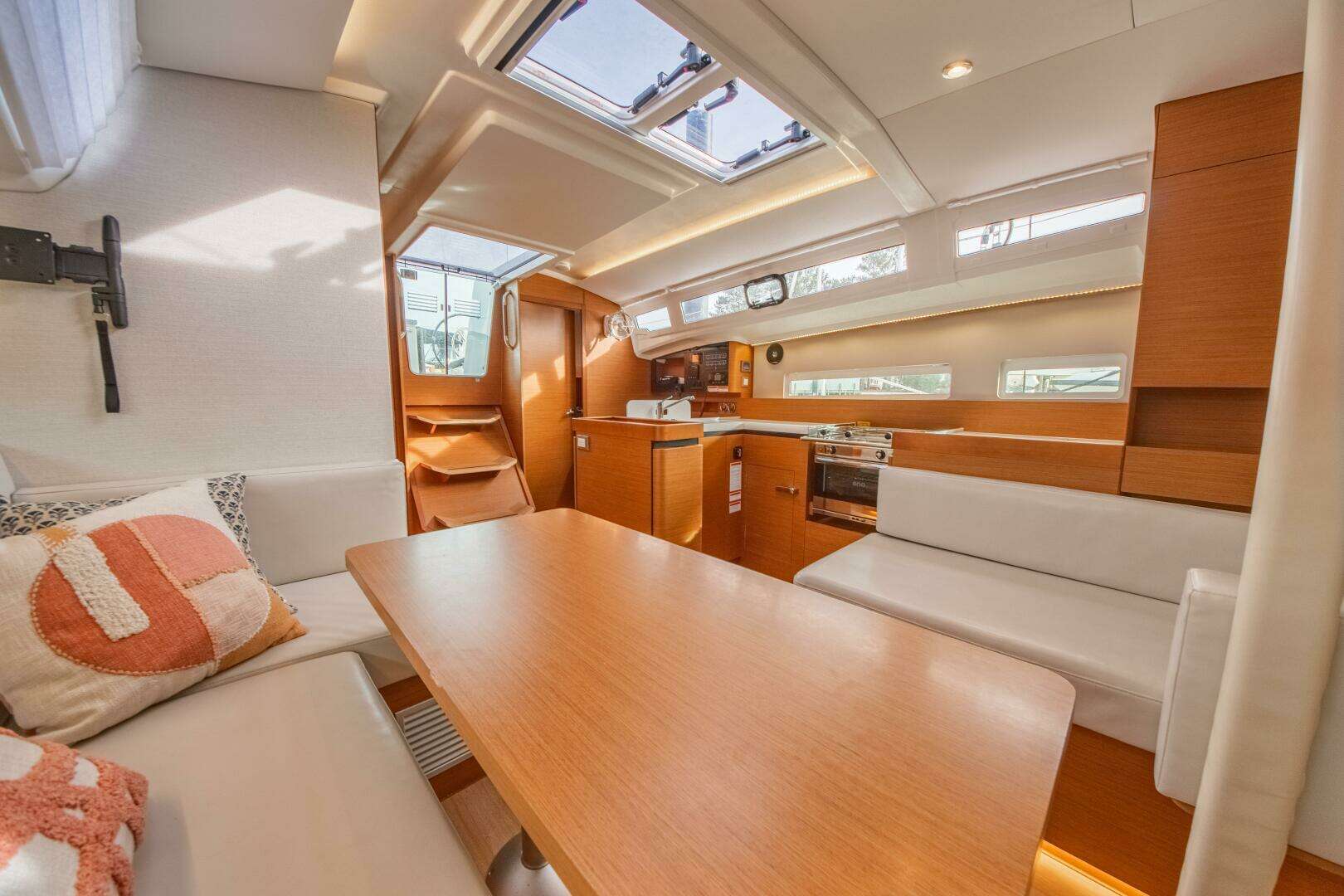 2023 Jeanneau Sun Odyssey 410 - Image 37