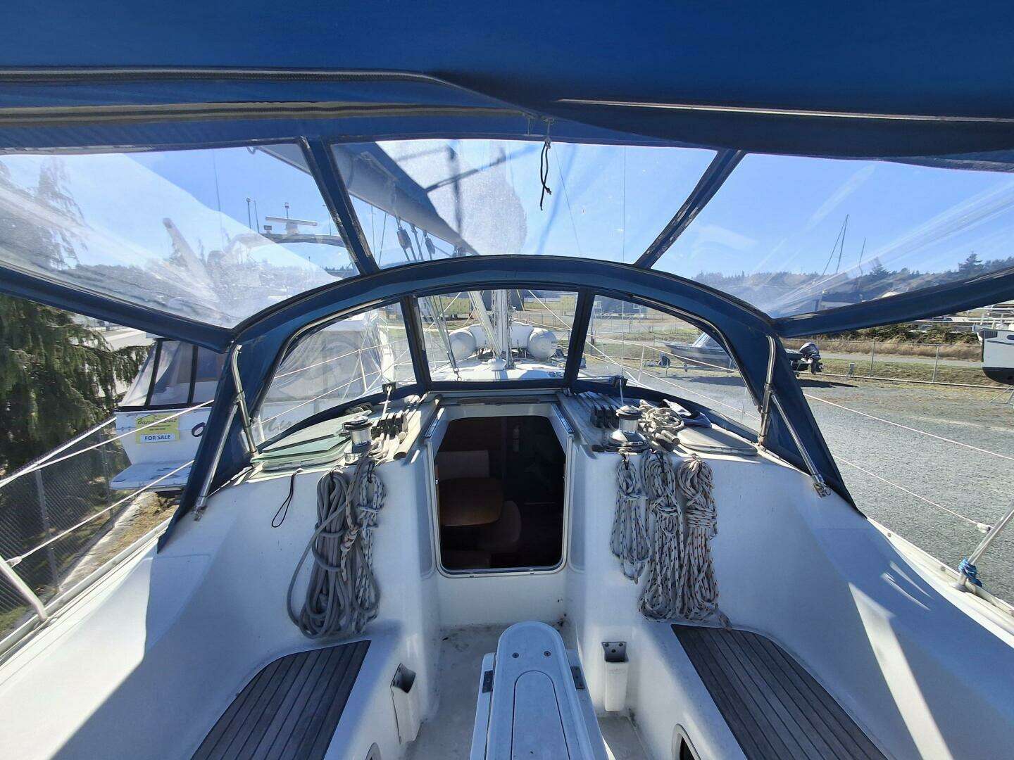 2006 Beneteau 393/403 - Image 4