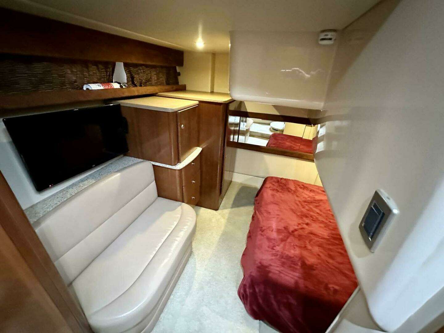 2007 Meridian 411 Sedan - Image 25