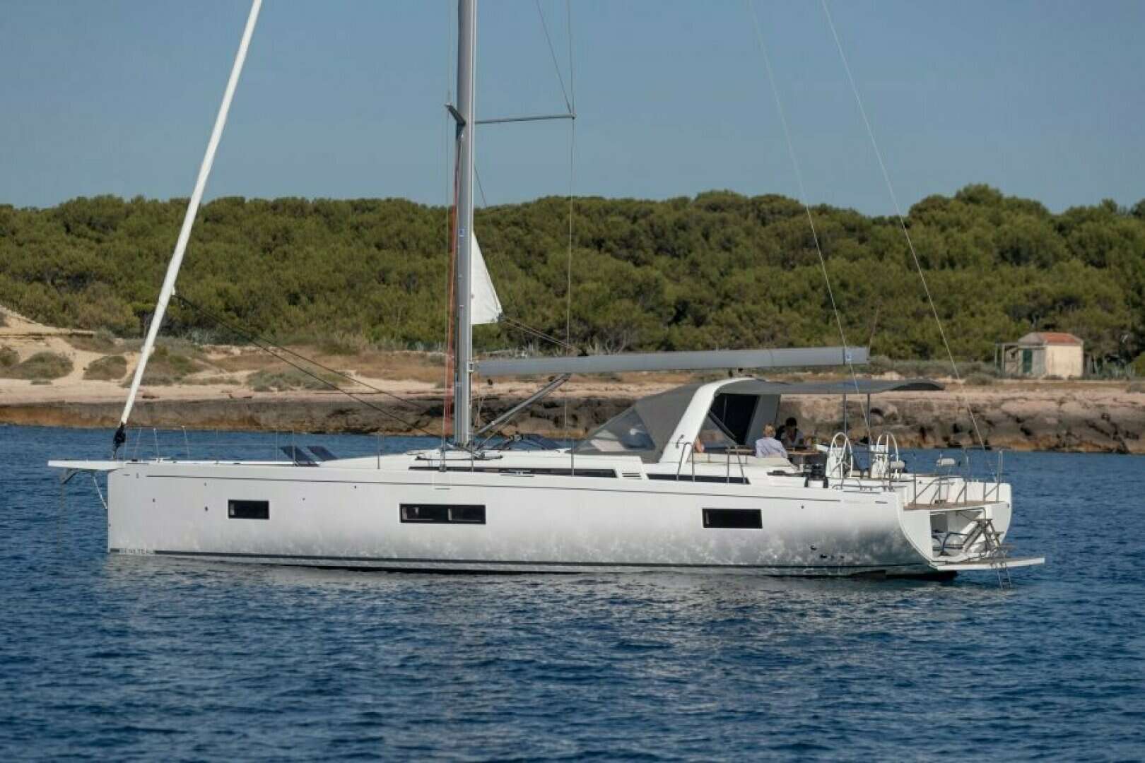 2026 Beneteau OCEANIS YACHT 54 - Image 12