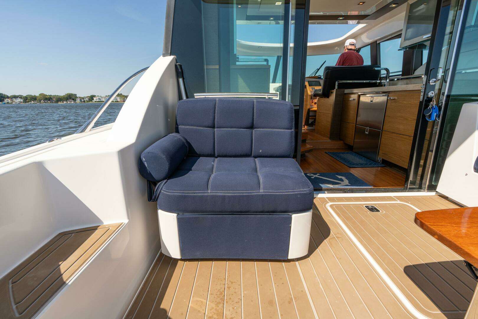 2015 Tiara Yachts 44 Coupe - Image 40