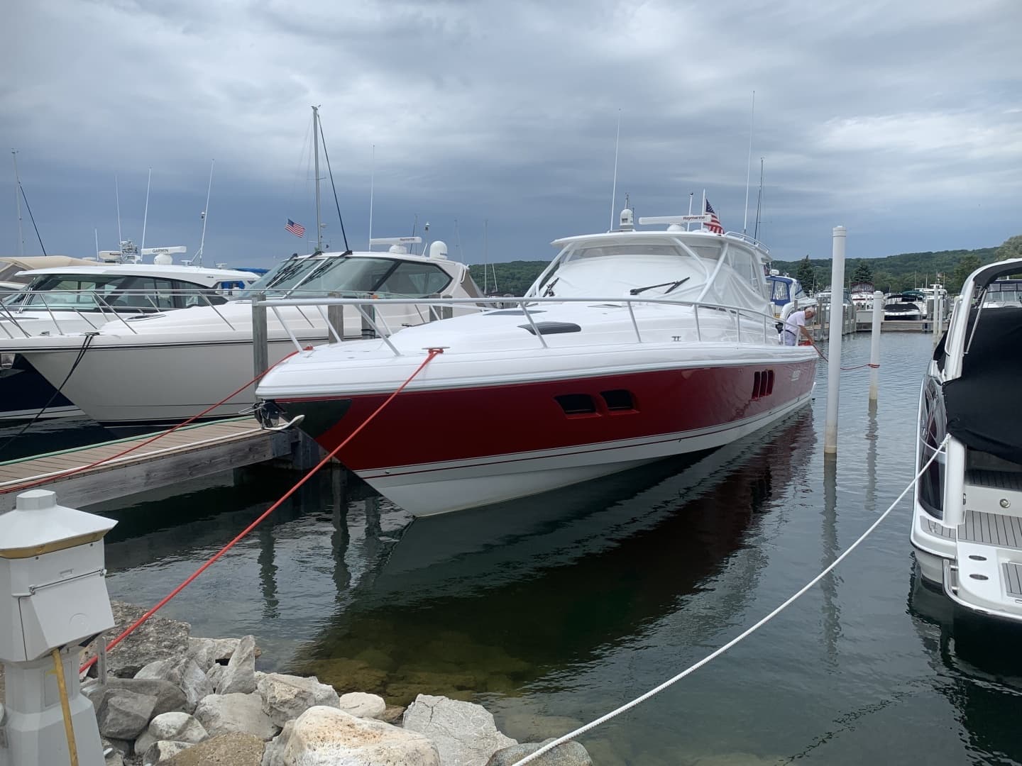 2020 Intrepid 475 Sport Yacht - Image 43