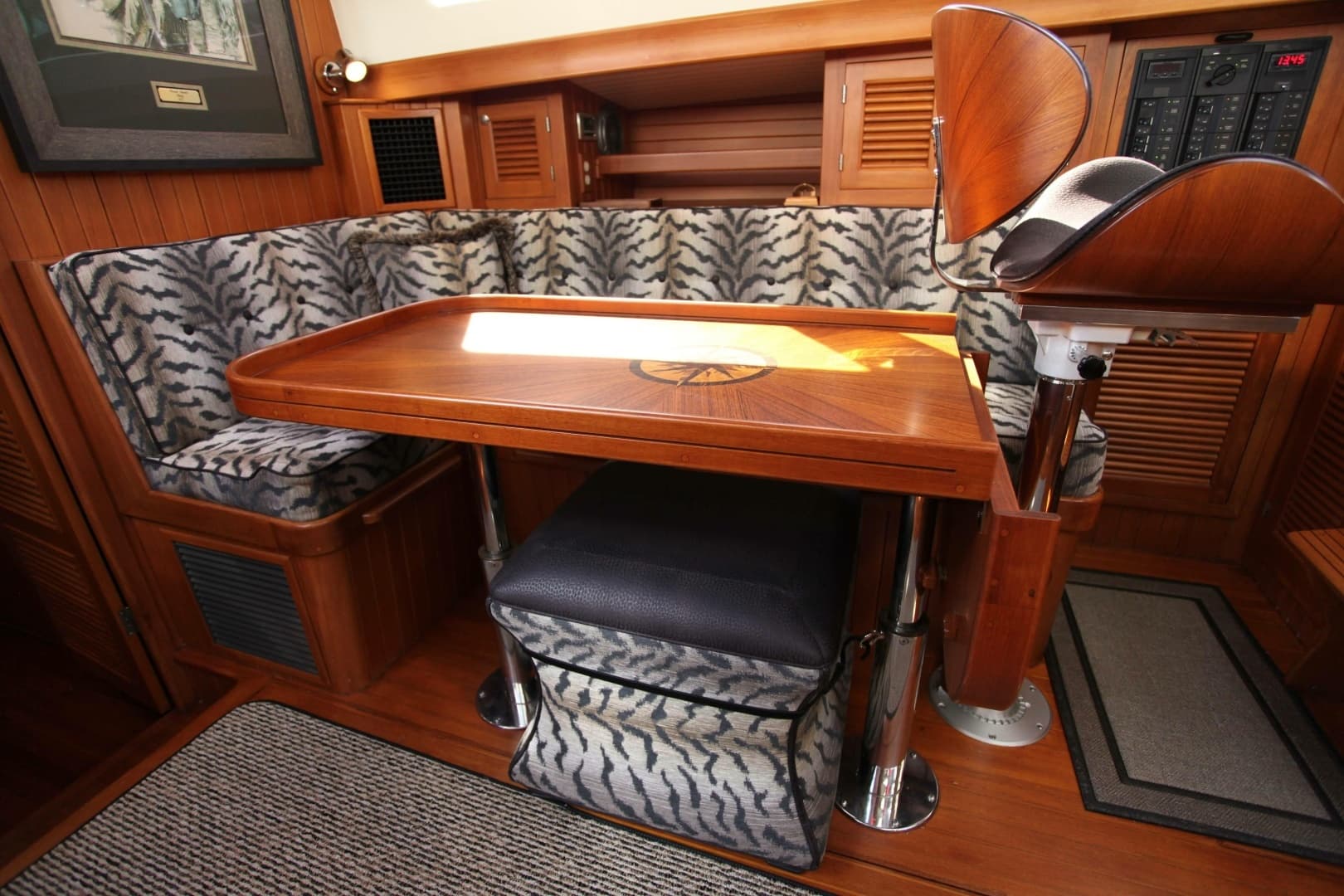 1997 Hampton 43 - Image 9
