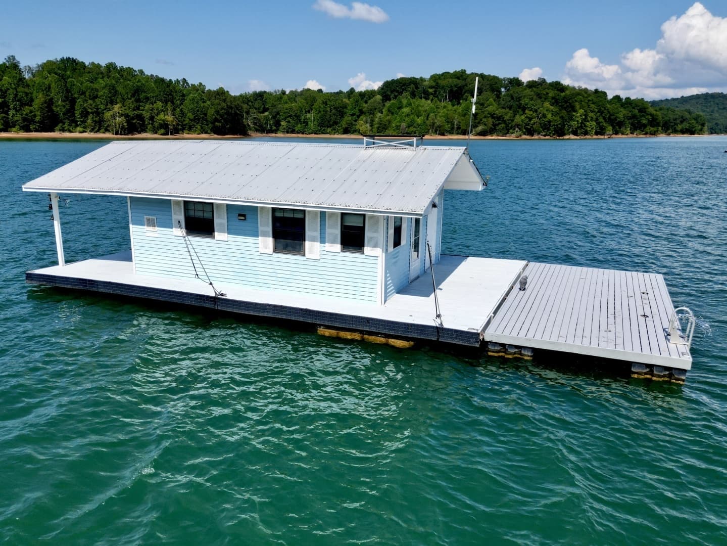 1978 Custom 18 x 24 Off-Grid Floating Cabin Approx 385sqft - Image 3