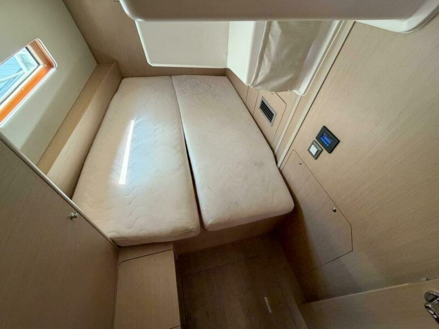 2022 Beneteau 40.1 - Image 20