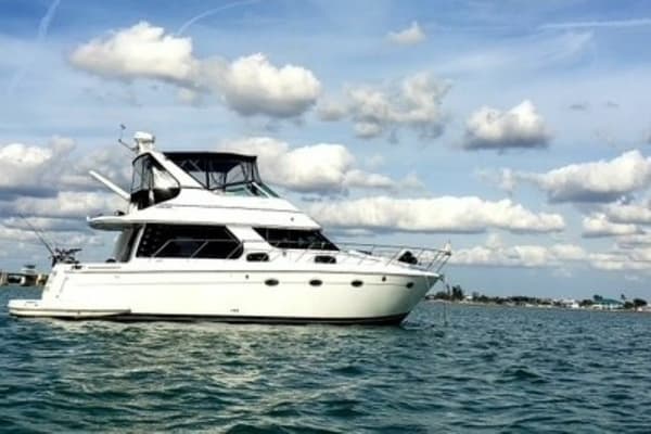2000 Carver 450 Voyager Pilothouse - Image 1