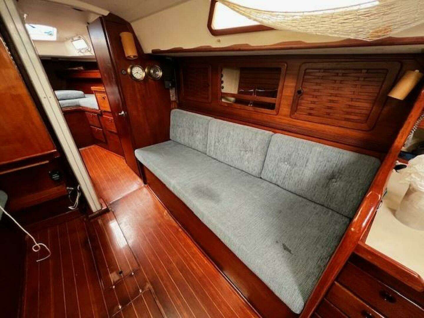 1987 Sabre 34 Mark II - Image 62