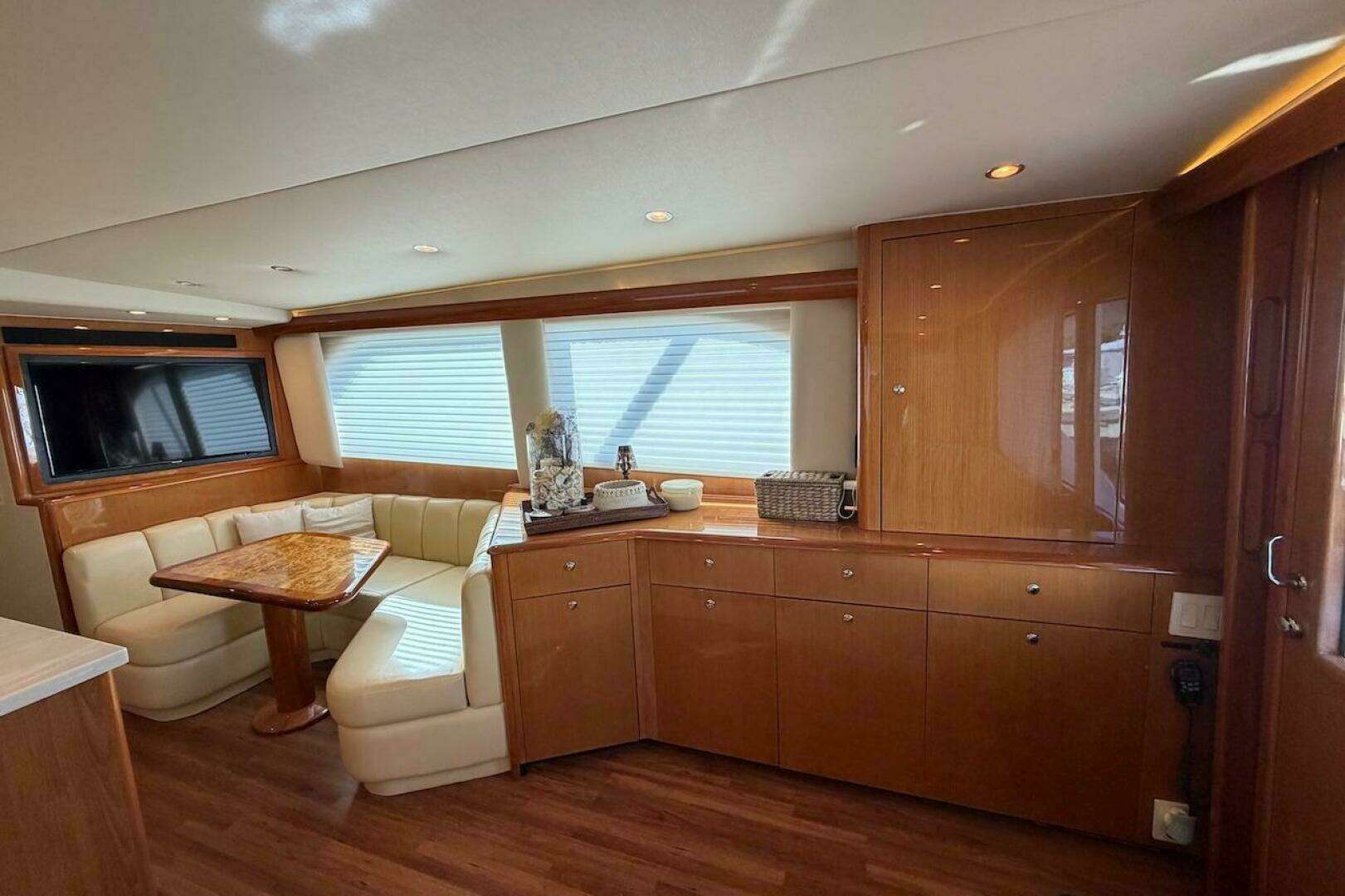 2004 Viking 56 Convertible - Image 16