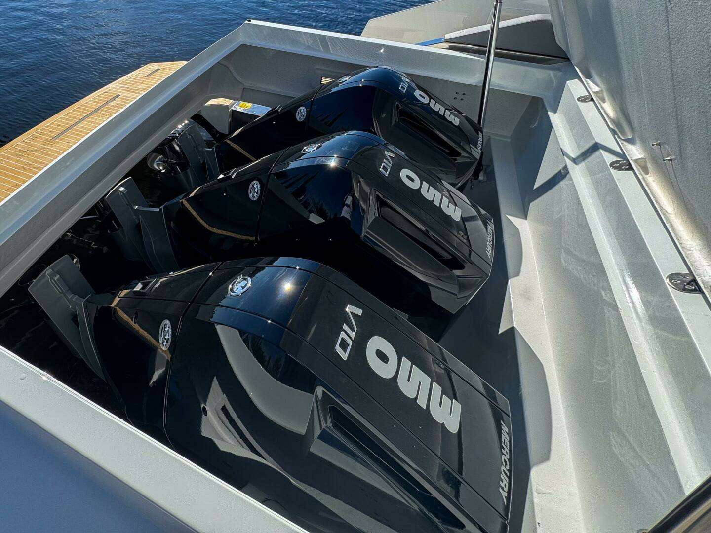 2026 De Antonio Yachts D42 - Image 7