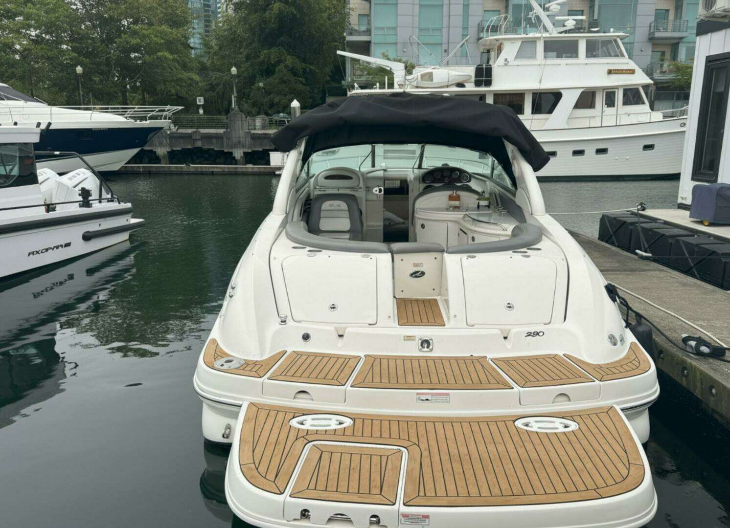 2007 Sea Ray 29SLX with cuddy cabin - Image 4