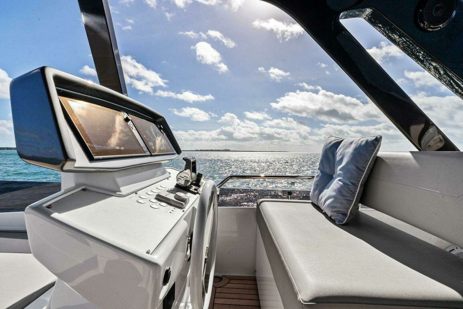 2024 Ferretti Yachts 720 - Image 24