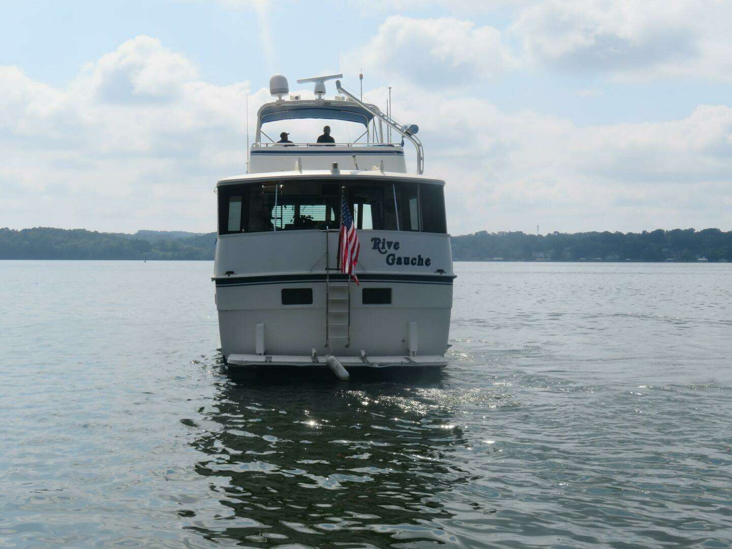 1986 Hatteras 58 Motor Yacht - Image 3