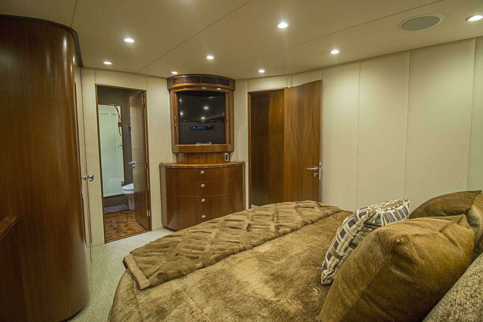 2000 Merritt 80 Sportfish - Image 44