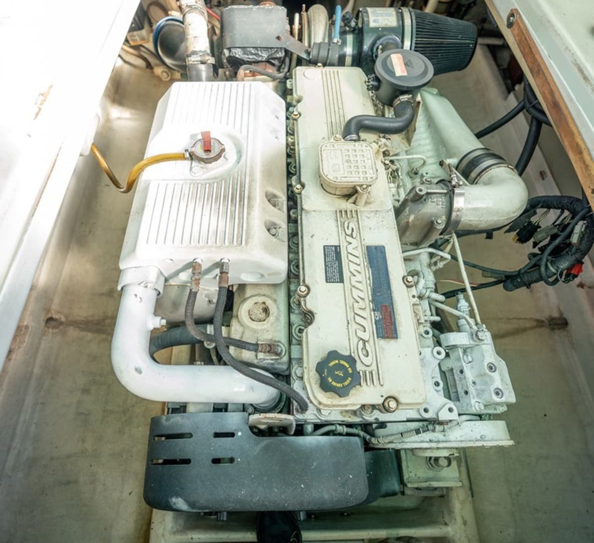 2005 Custom Michael Fritz 34' Pilothouse - Image 20