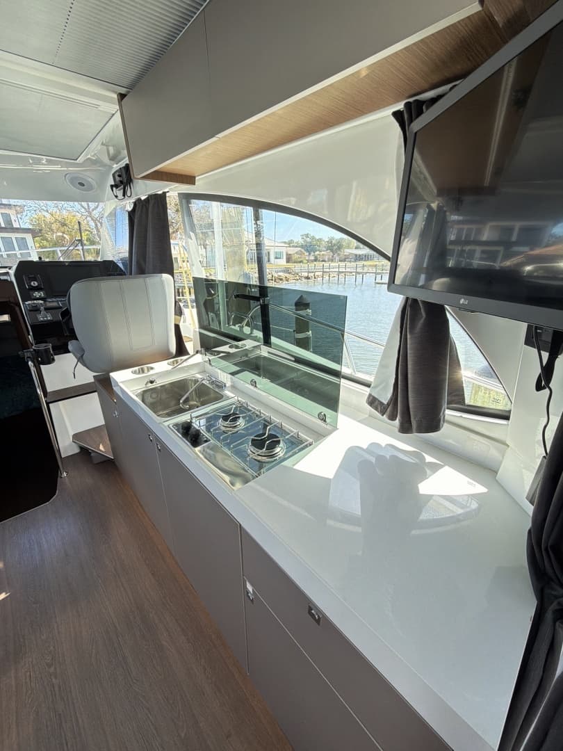 2023 Beneteau Antares 11 - Image 17