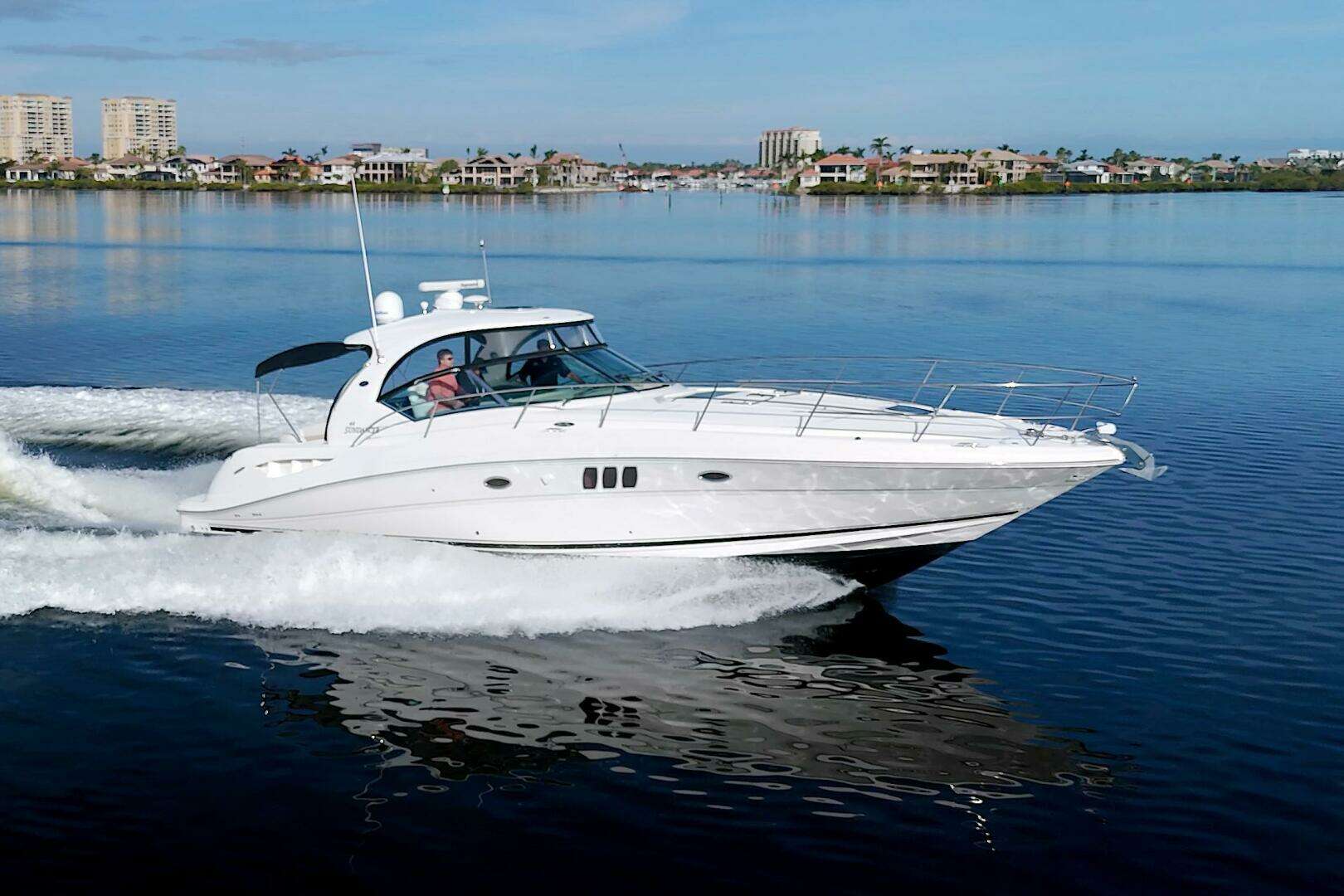 2009 Sea Ray 44 Sundancer - Image 4