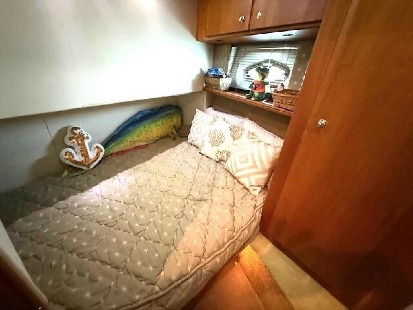 2001 Silverton 42 Convertible - Image 40
