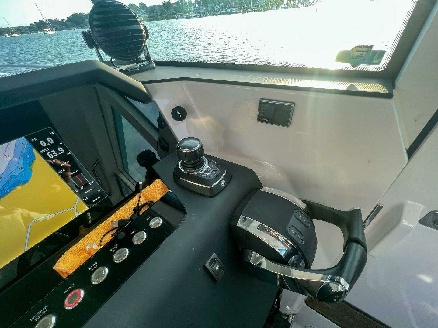 2020 Axopar 37 XC - Image 10