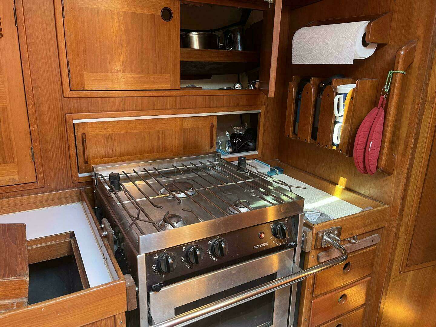 1982 Baltic 42 DP - Image 23
