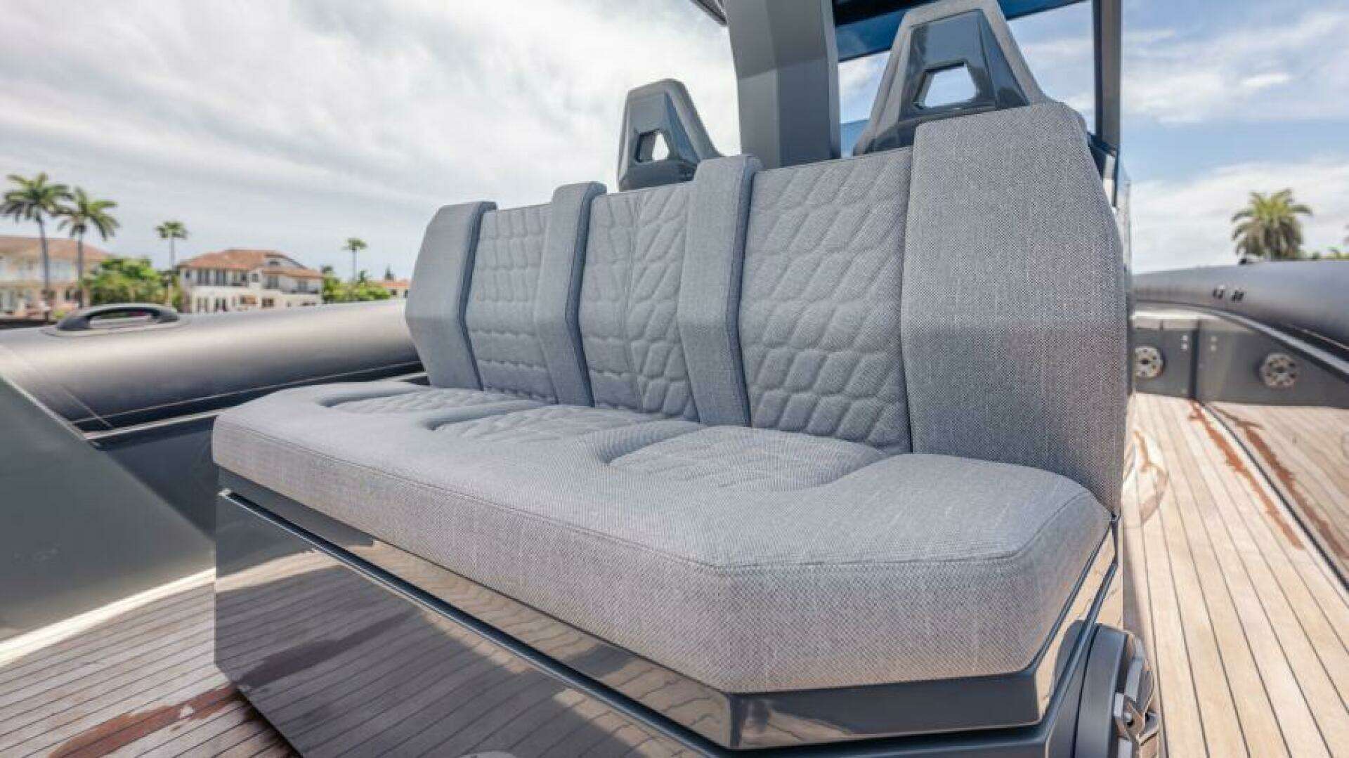 2025 Skipper 38 Sunbed - Image 21