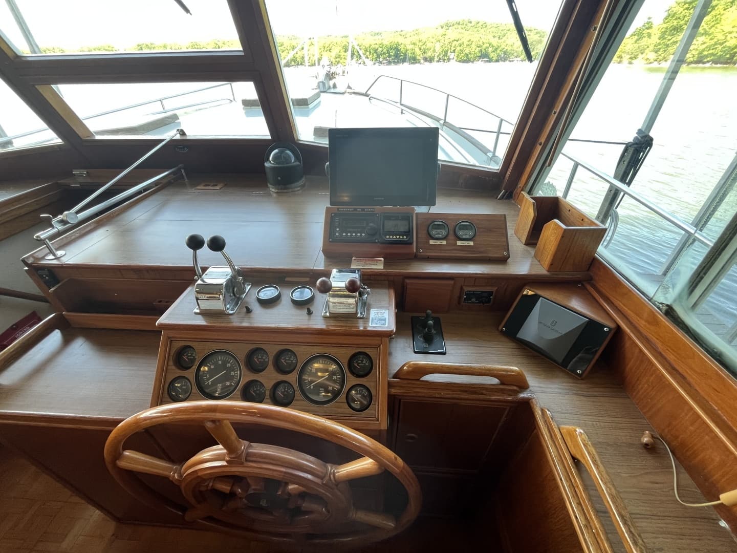 1987 Grand Banks 49 Motor Yacht - Image 33