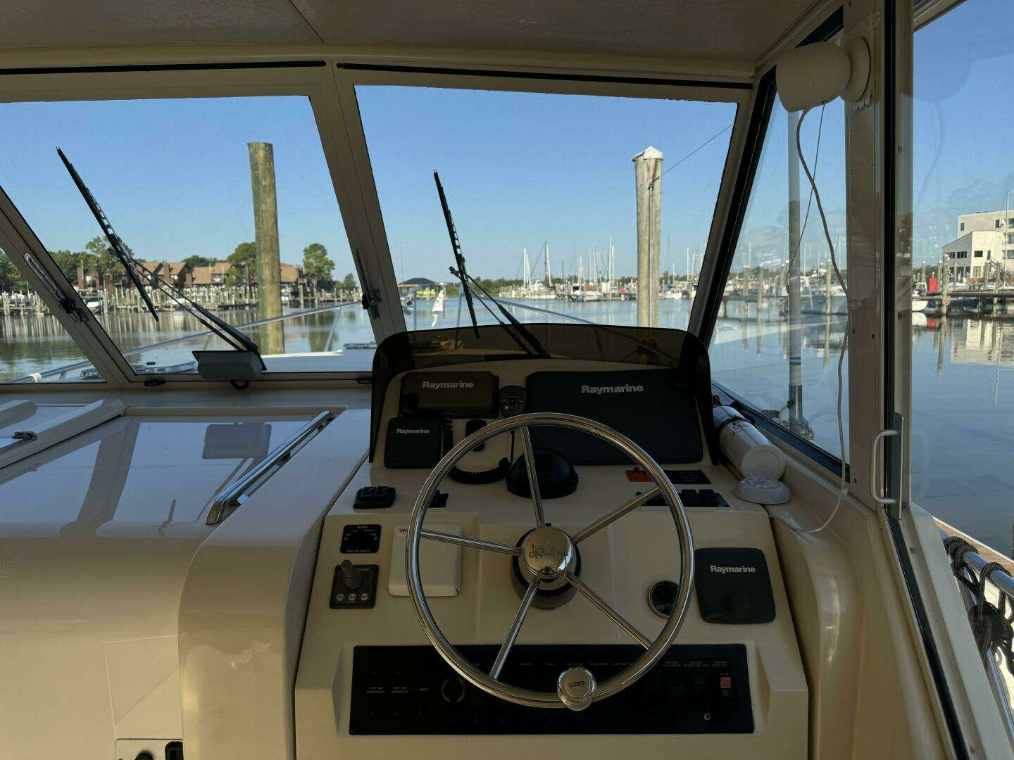 2008 Mainship 34 Pilot Hardtop - Image 24